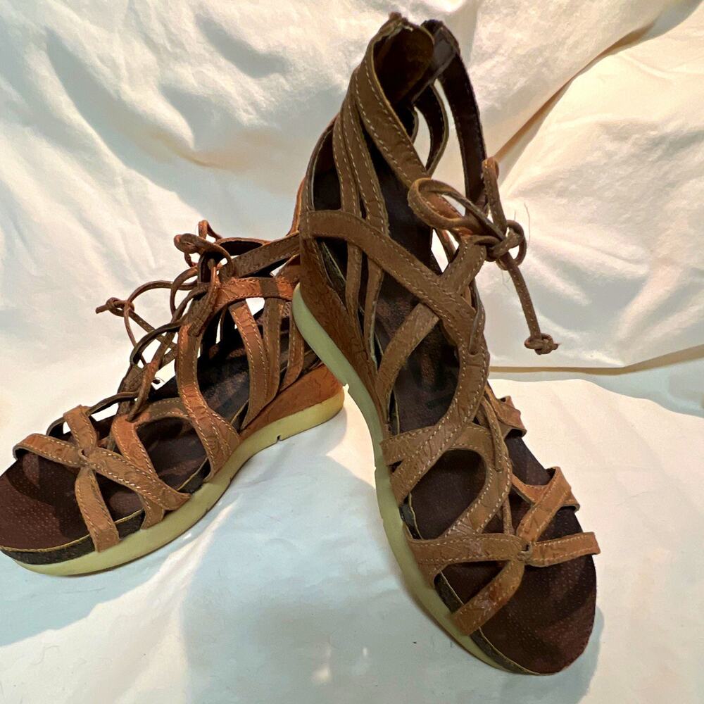OTBT Nomadic Strappy Leather Gladiator Wedge Sandals Hickory Size 8M